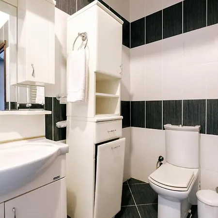 Chic Flat W Terrace Garden Fireplace In Nature Apartamento Izmit